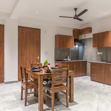 Apartament Host Jatin Mountain Crest Kasauli 7Oi827O7O3 Zewnętrze zdjęcie