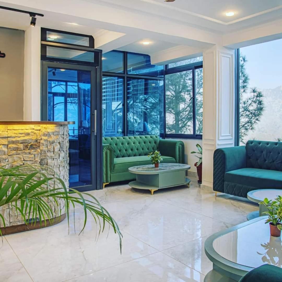 Apartament Host Jatin Mountain Crest Kasauli 7Oi827O7O3 Zewnętrze zdjęcie